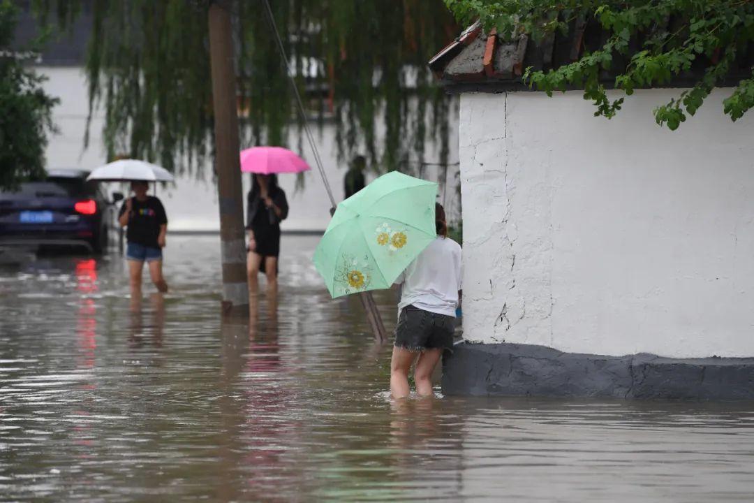 气象科技助力北京降雨概率预测，为城市生活保驾护航。