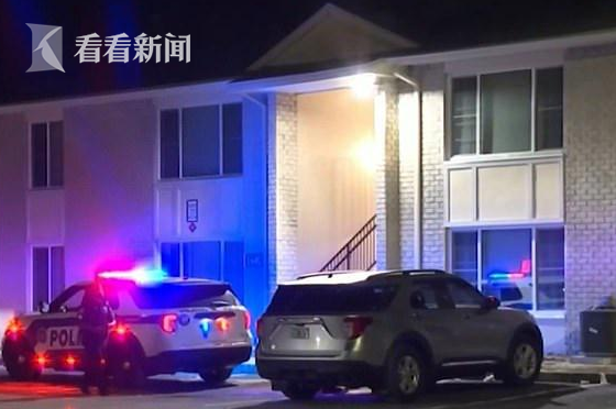 美国女子抱婴儿袭警引发悲剧，母女遭警方射杀身亡